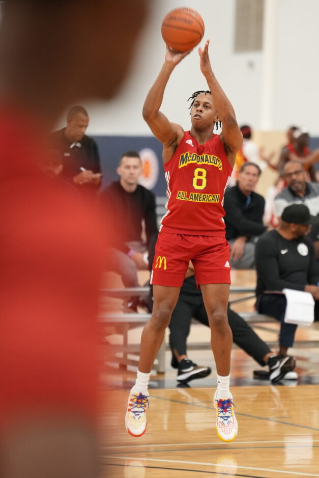 Future Kansas guard Elmarko Jackson wows with highlight dunk at